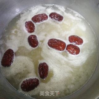 红枣枸杞小米粥的做法步骤:2