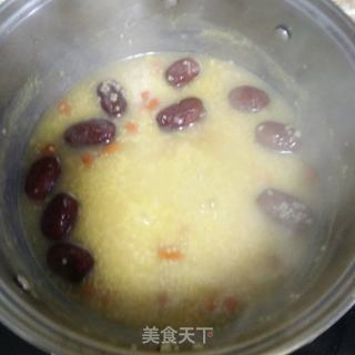 红枣枸杞小米粥的做法步骤:4