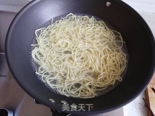 三鲜炒面的做法步骤：3