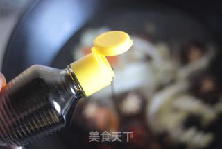 东北锅爆面---火腿肠香菇版的做法步骤:7