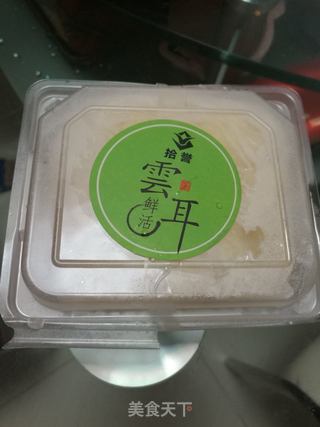 美颜减脂新鲜雲耳梨羹的做法步骤：2