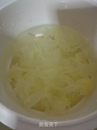 美颜减脂新鲜雲耳梨羹的做法步骤：5