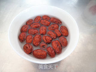 桂圆红枣大麦粥的做法步骤：1