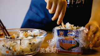 “倾家荡产”买了盒午餐肉,竟然做了这道菜?午餐肉苦荞米饭团的做法步骤:6