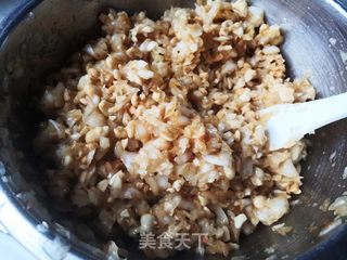 白菜花生水饺的做法步骤:2