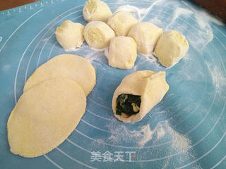 韭菜鸡蛋香菇馅发面蒸饺的做法步骤:10