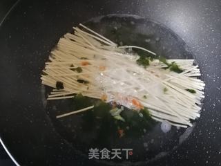 菜芯萝卜海带芽汤面的做法步骤：6