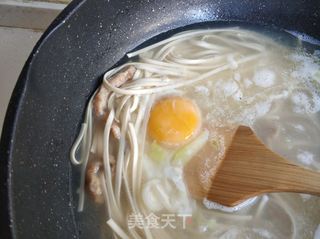 菠菜肉丝汤面的做法步骤:10