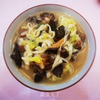 肉丝白菜热汤面的做法步骤：11