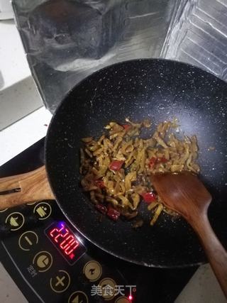 榨菜肉丝面的做法步骤:3