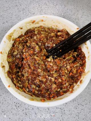 胡萝卜猪肉馅煎卷儿的做法步骤:3