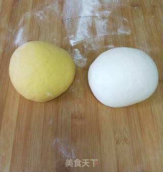 双色花样馒头的做法步骤:7