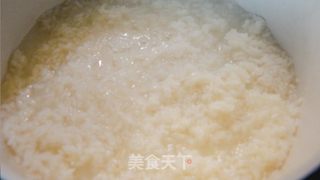 宝宝辅食：番茄鳕鱼粥「小鹿优鲜」的做法步骤：1