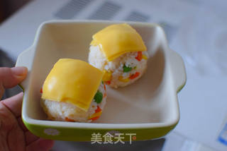 肉松奶酪饭团的做法步骤:7