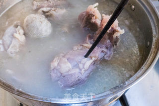 清炖羊肉汤的做法步骤:7