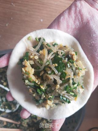韭菜鸡蛋粉丝包的做法步骤:10