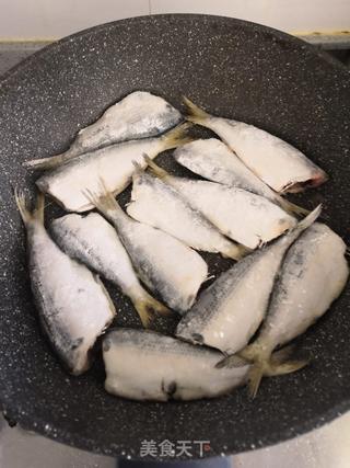 香煎磁鱼的做法步骤:5