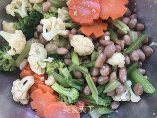 拌什锦菜的做法步骤：5