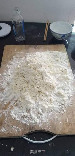 手工拉面(从和面到拉丝的人生历程)的做法步骤:4
