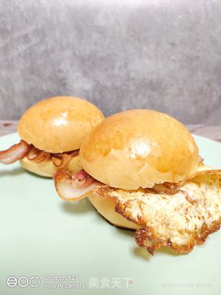 培根鸡蛋汉堡的做法步骤：5