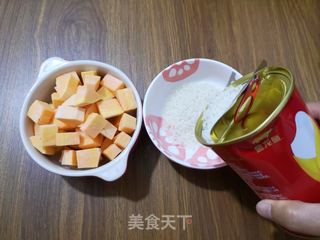 红薯花生米粥的做法步骤:3