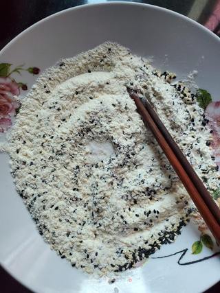 芝麻饼的做法步骤:2