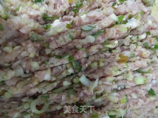 大葱猪肉水饺的做法步骤:3