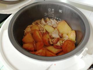 土豆焖饭的做法步骤:7