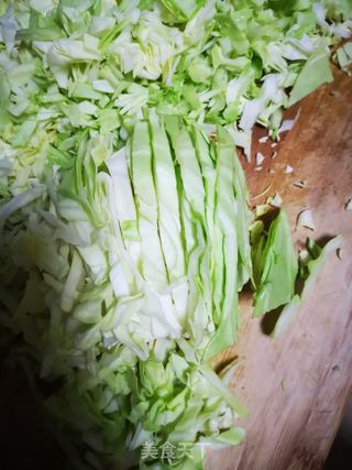 包菜煎饺的做法步骤：4