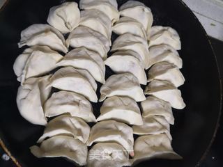 包菜煎饺的做法步骤：17