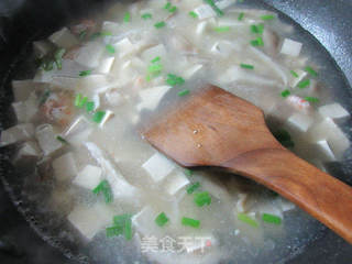 平菇虾仁豆腐羹的做法步骤：10