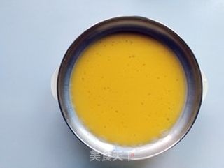 小熊薄饼机试用——蟹粉鸡蛋包的做法步骤:11