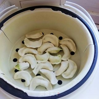 #菠菜虾米鸡蛋饺子的做法图解9