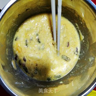 懒人早餐杂粮鸡蛋葡萄干饼的做法步骤:6