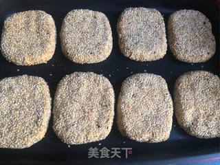 芝麻红薯糯米饼的做法步骤：6