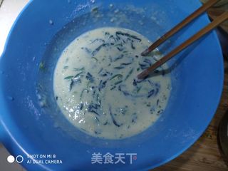 菠菜鸡蛋饼的做法步骤：4
