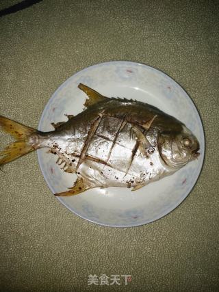 电饼铛烤鲳鱼的做法步骤：6