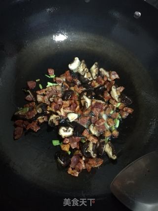 简易版八宝炒饭的做法步骤:7