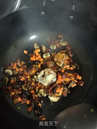 简易版八宝炒饭的做法步骤:9