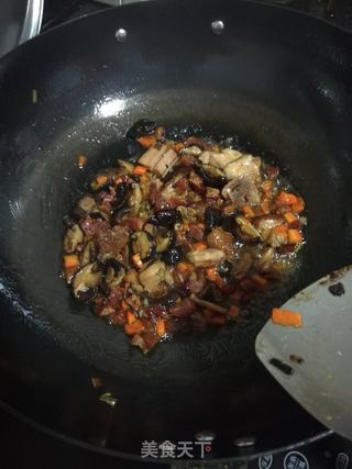 简易版八宝炒饭的做法步骤:10