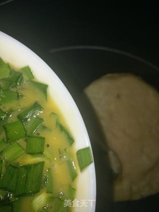 山东小吃:鸡蛋灌饼的做法步骤:18