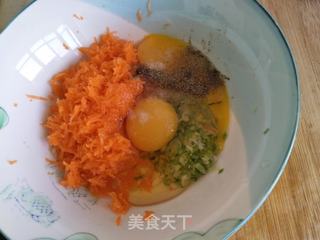 胡萝卜鸡蛋饼的做法步骤:3