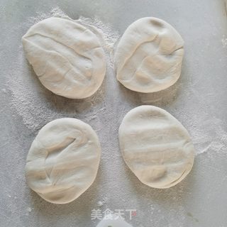 韭菜鸡蛋馅饼的做法步骤:3
