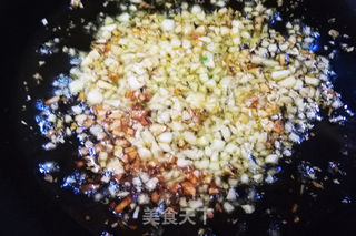 蒜蓉粉丝蒸虾——过年必备口感鲜嫩,好吃入味,上桌赞不绝口的做法步骤:8