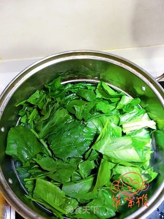 菠菜拌千张的做法步骤:2