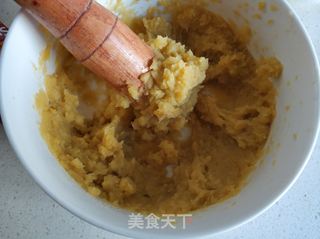 红薯豆沙卷的做法步骤:2