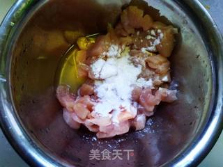 酱烧鸡丁的做法步骤:2