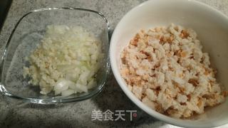 德式煎肉饼---来自德国祖母们的传统配方的做法步骤：2