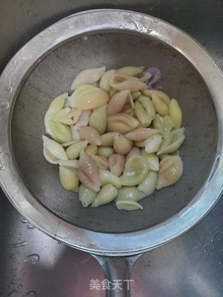 小白菜炒贝壳面的做法步骤:5