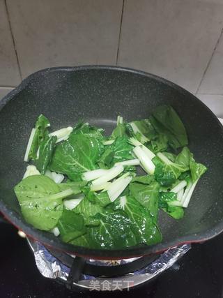 小白菜炒贝壳面的做法步骤:8